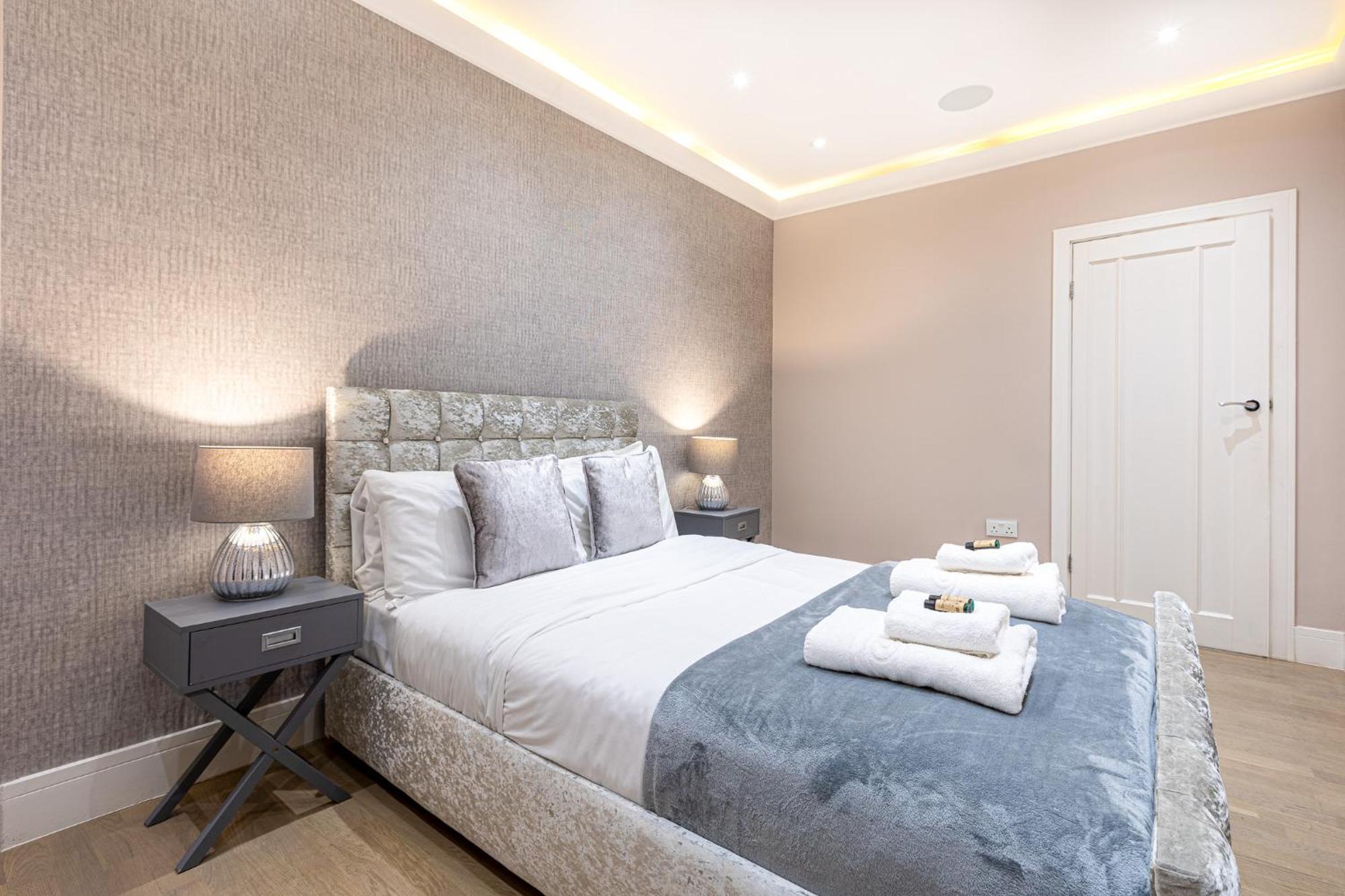 Modern 4 Bdr 3 Bth Apt Minutes From Edgware Road ลอนดอน ภายนอก รูปภาพ