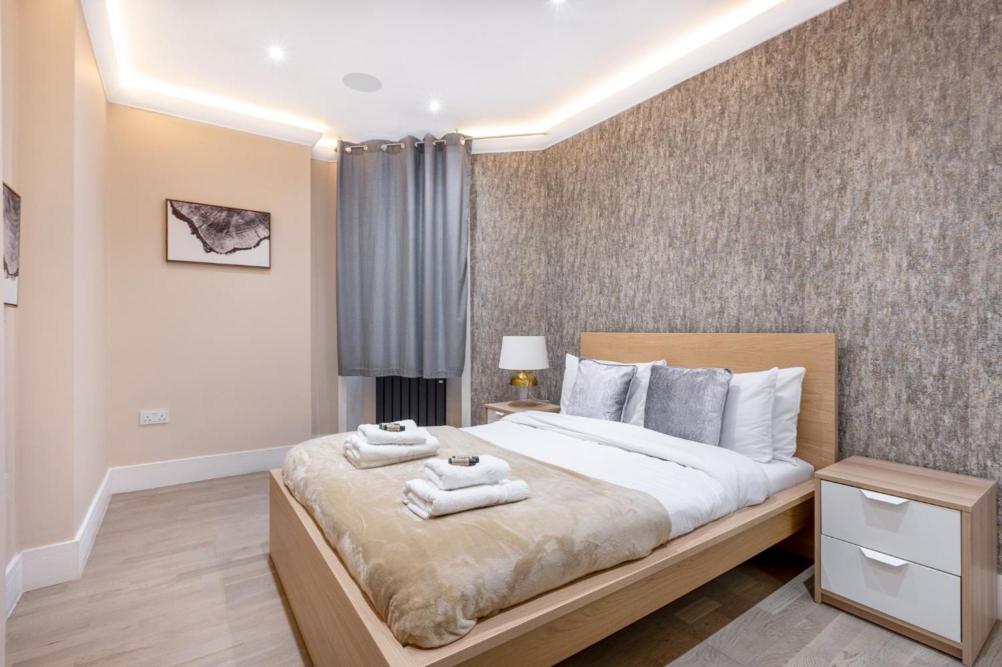 Modern 4 Bdr 3 Bth Apt Minutes From Edgware Road ลอนดอน ภายนอก รูปภาพ